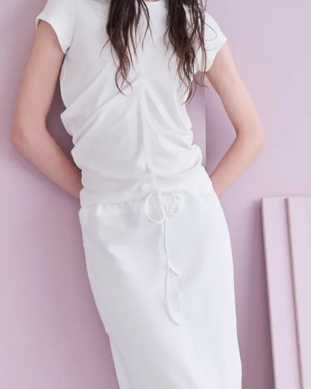 Carola Shop Abbigliamento, uno shop online al femminile con abiti di qualità per donne e ragazze.